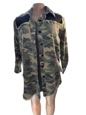 Men's Camouflage Button-Front Military Shirt Jacket - Green Camouflage